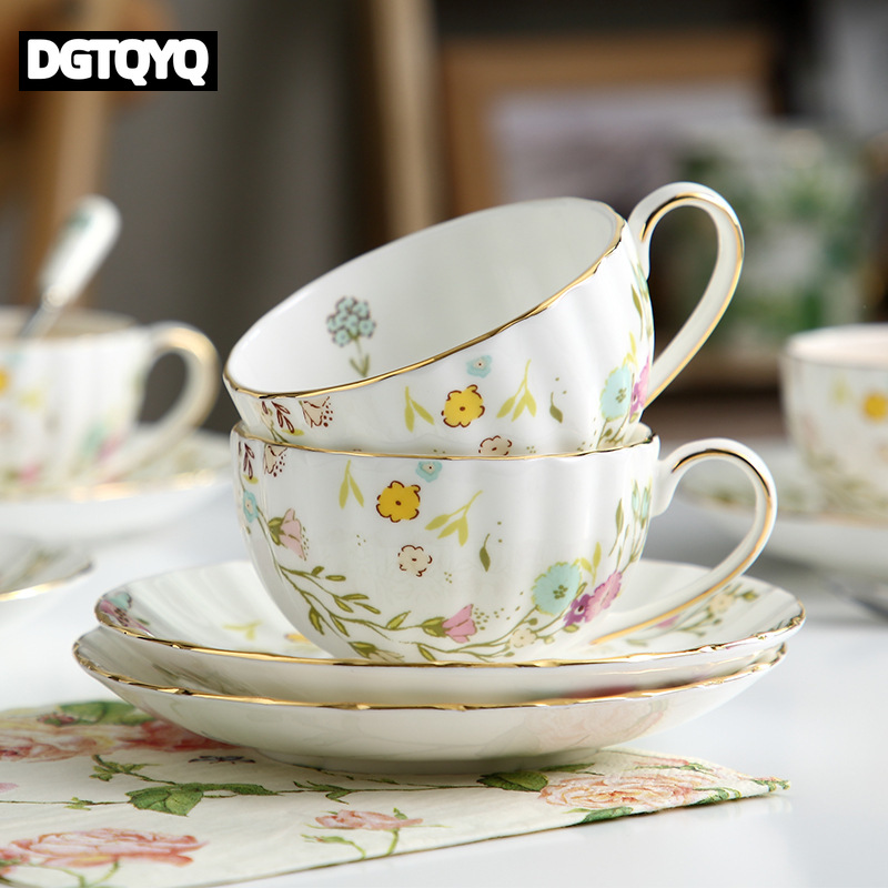 Tea Coffee Pot Set - طقم فنجان قهوة وصحن سيراميك بنقوش