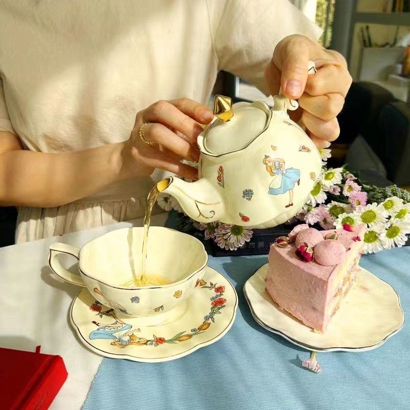Tea Coffee Pot Set - طقم شاي وقهوة سيراميك أليس بتصميم
