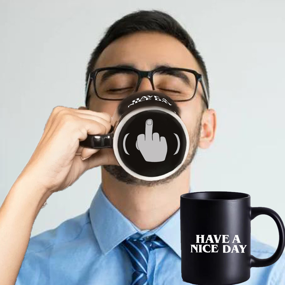 Coffee Tea And Company - كوب مضحك من السيراميك الأسود بسعة