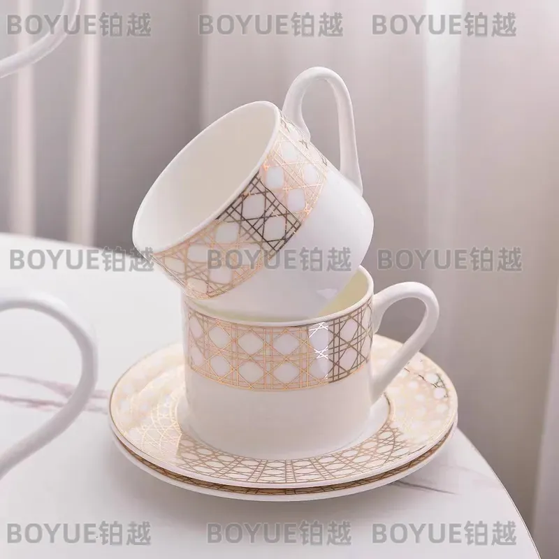 طقم فناجين قهوة فاخر من الخزف  - مراجعة Coffee Tea Uses وسعره